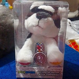 LCD LIGHT UP WATCH & PLUSH COMPANION